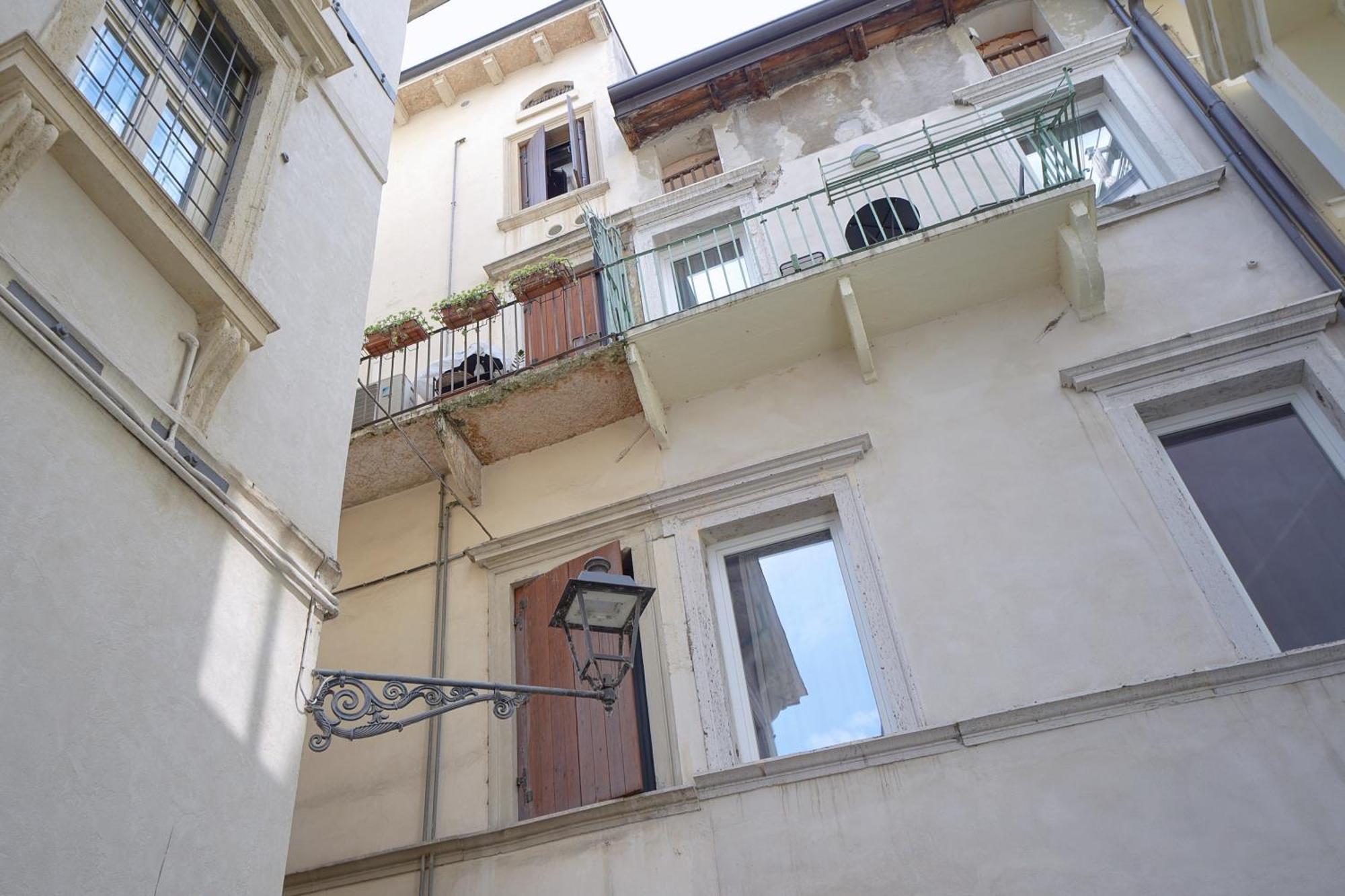 Palazzo Di Giulietta - Juliet's Palace Gasthuis *